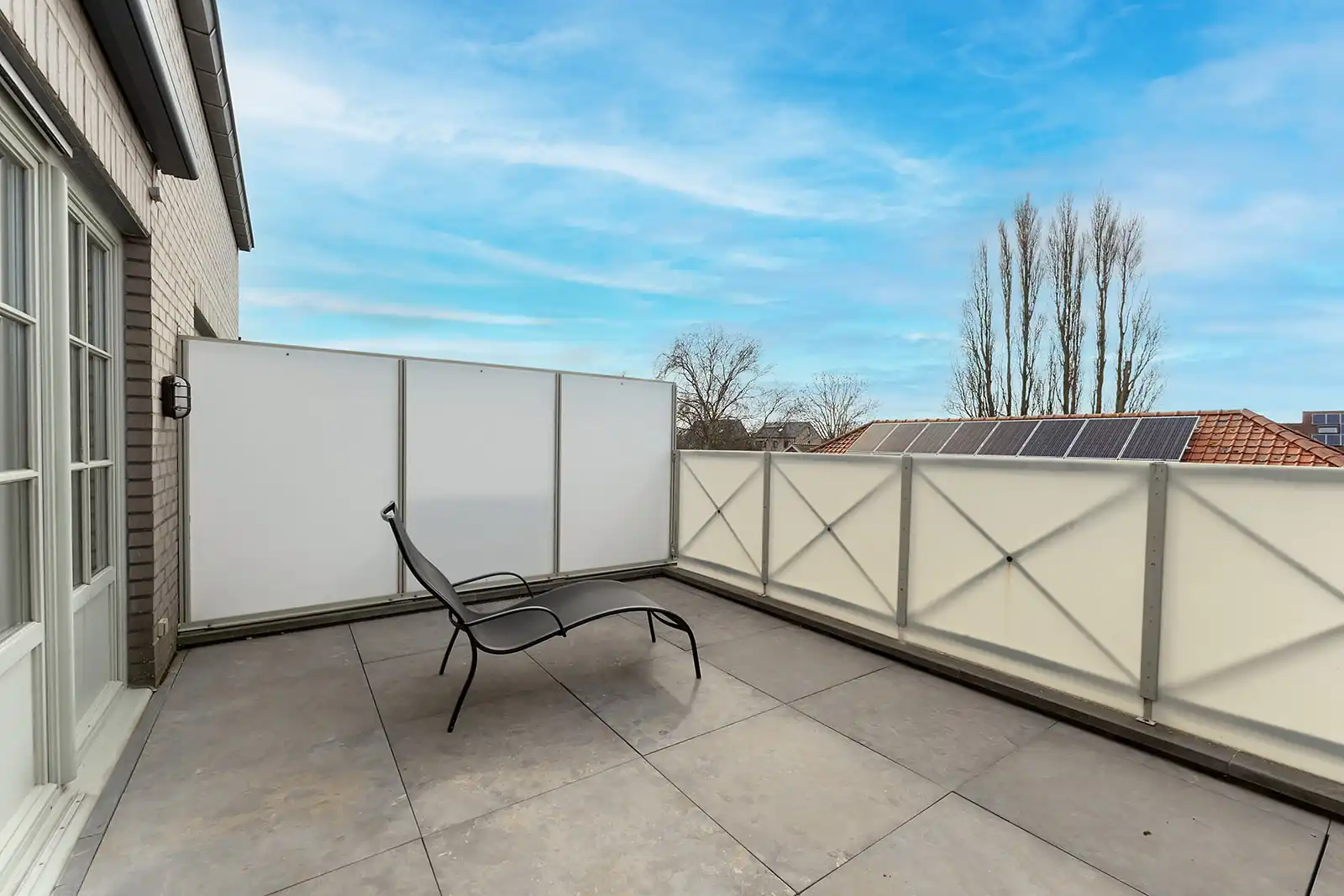 Ruim duplex appartement met garagebox te koop in Lissewege. foto 20