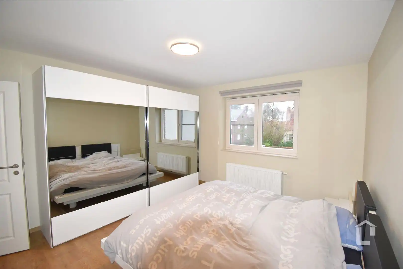 Ruime, moderne gezinswoning foto 12