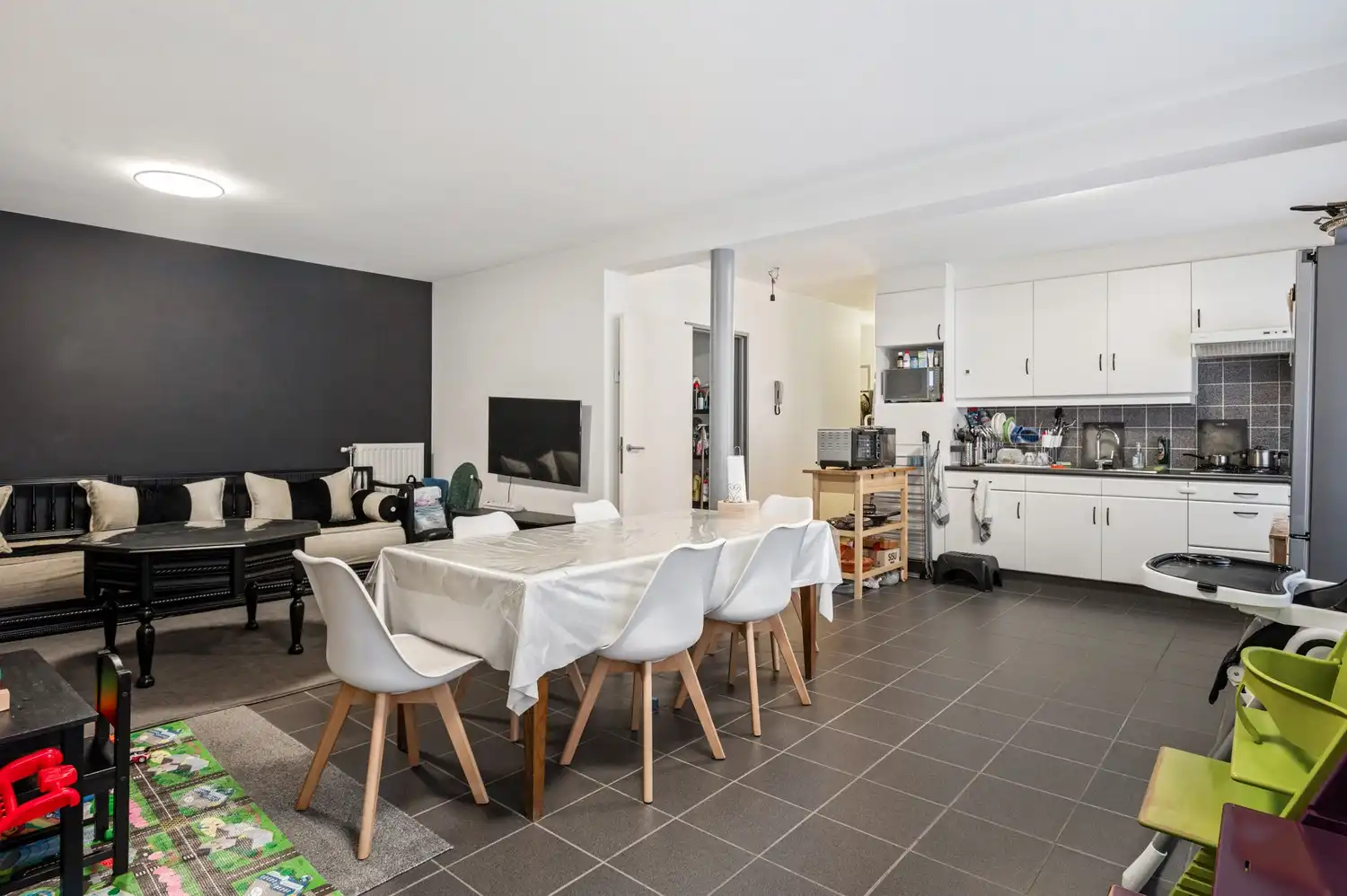 Gelijkvloers appartement met één slaapkamer op toplocatie te Lint foto {{pictureIndex}}