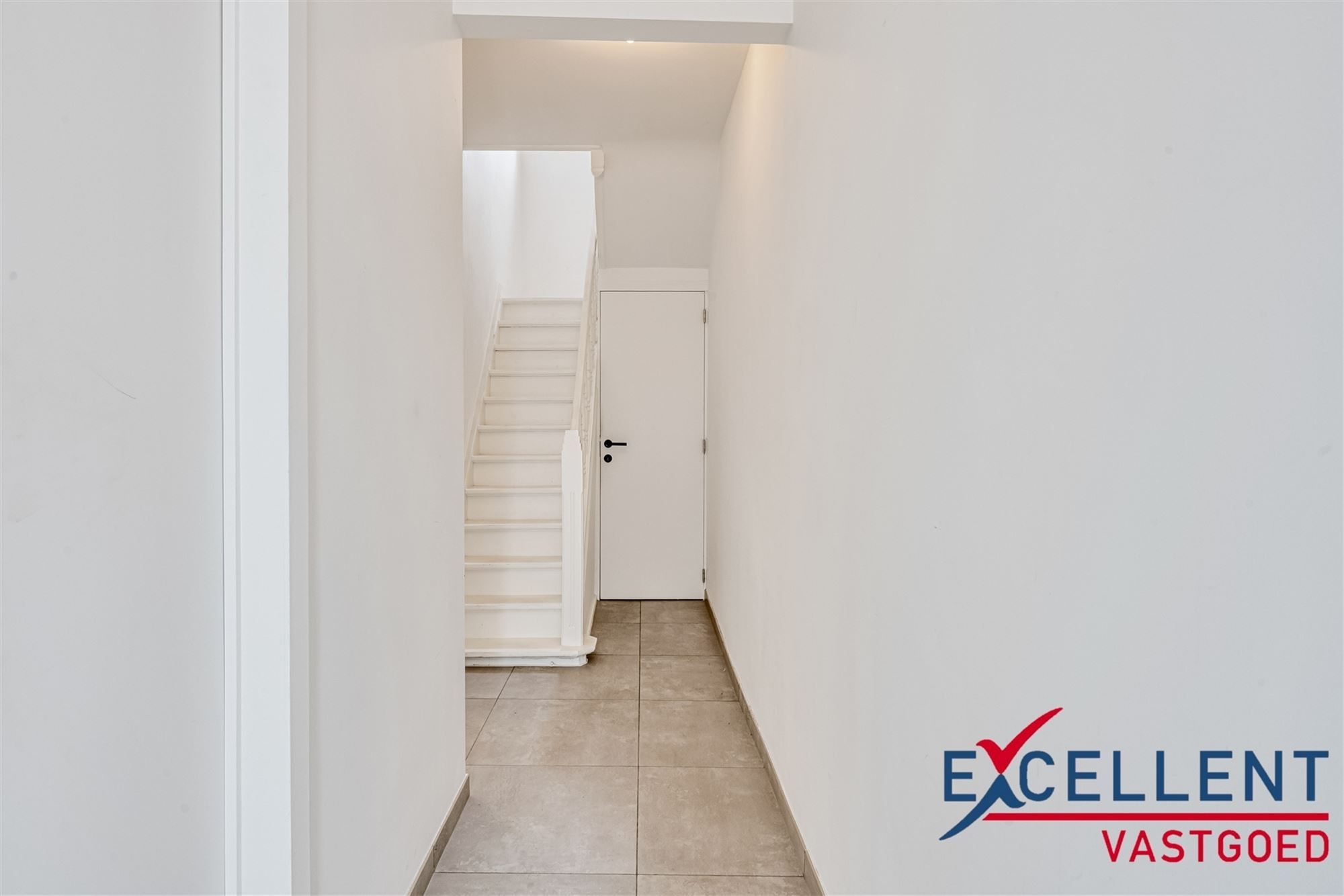 Recent gerenoveerde gezinswoning te Deinze foto 3