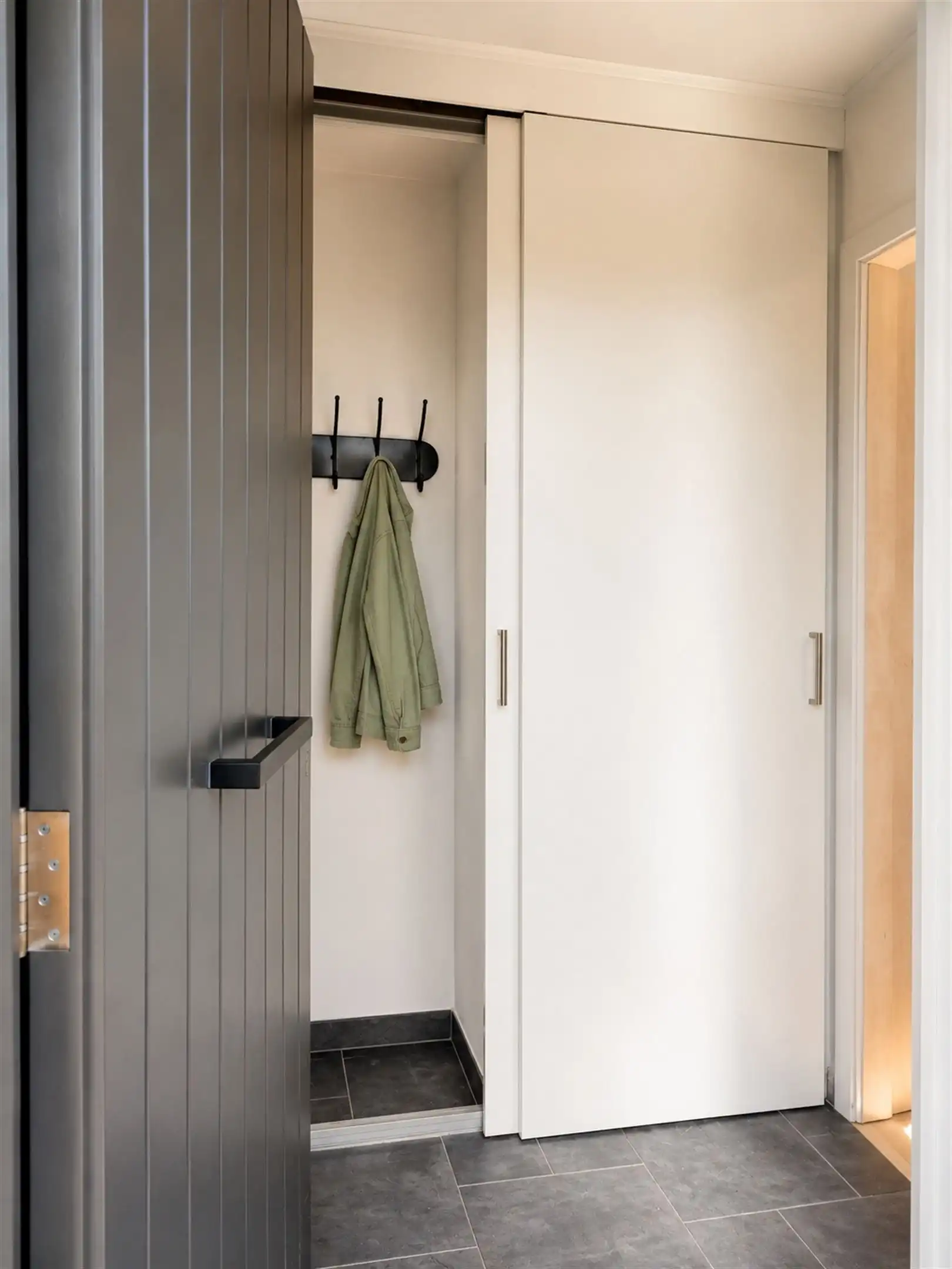 Eigentijdse woning, optimaal wooncomfort met eigentijdse look and feel. Heel energiezuinig dankzij grondige totaalrenovatie. foto 2