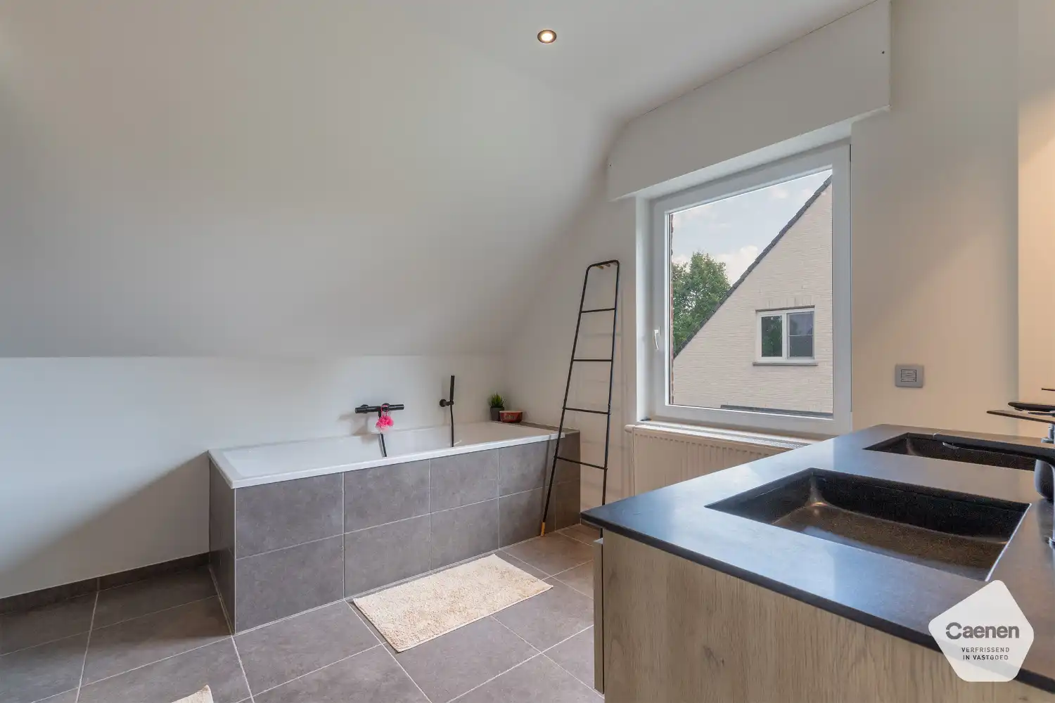 Uiterst gunstige en landelijke ligging te Torhout met 4 mooie slaapkamers & bureau op een perceel van 516 m² foto 16