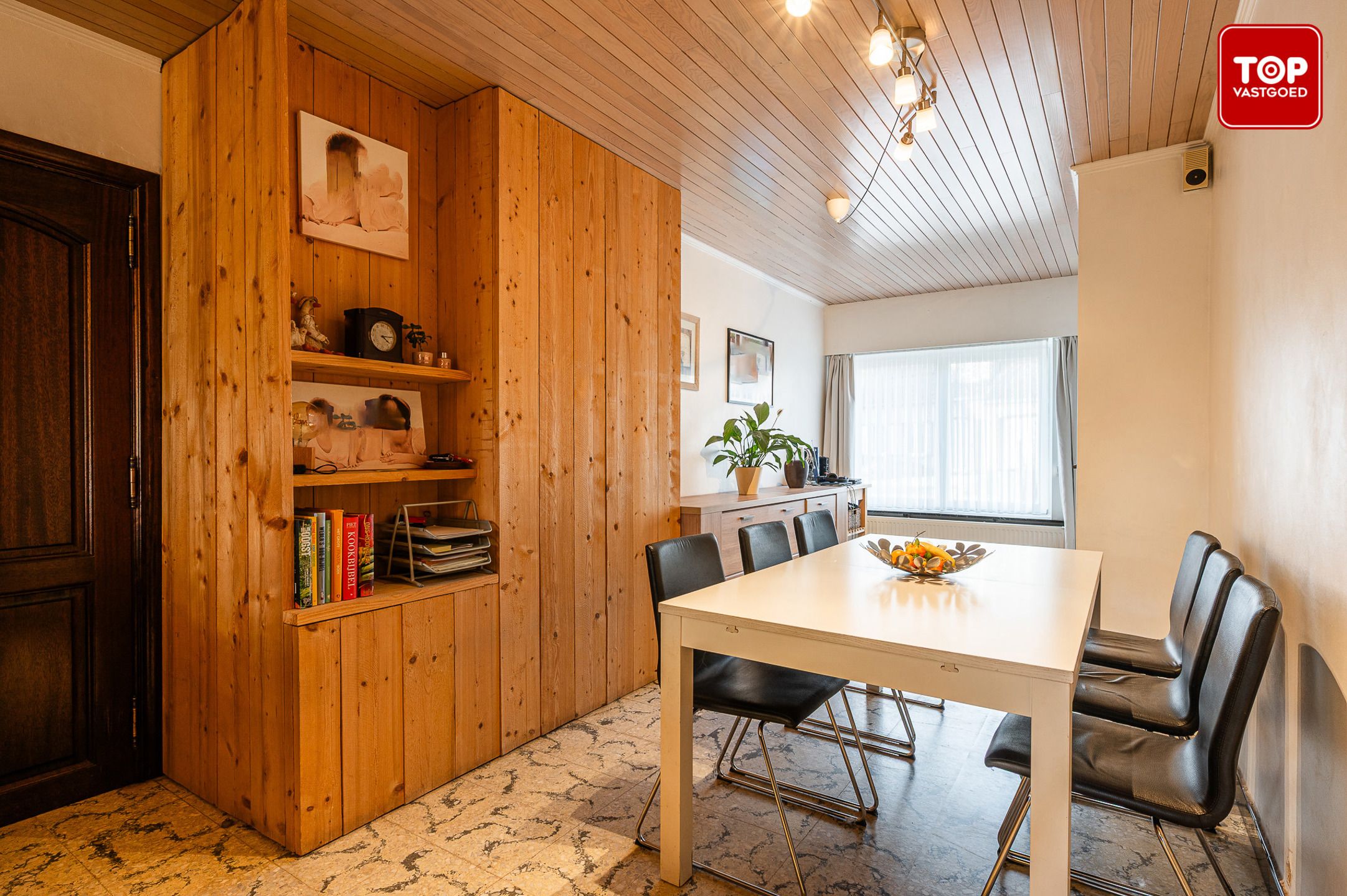 Instapklare woning met 5 slaapkamers en leuke tuin in centrum Drongen foto 3