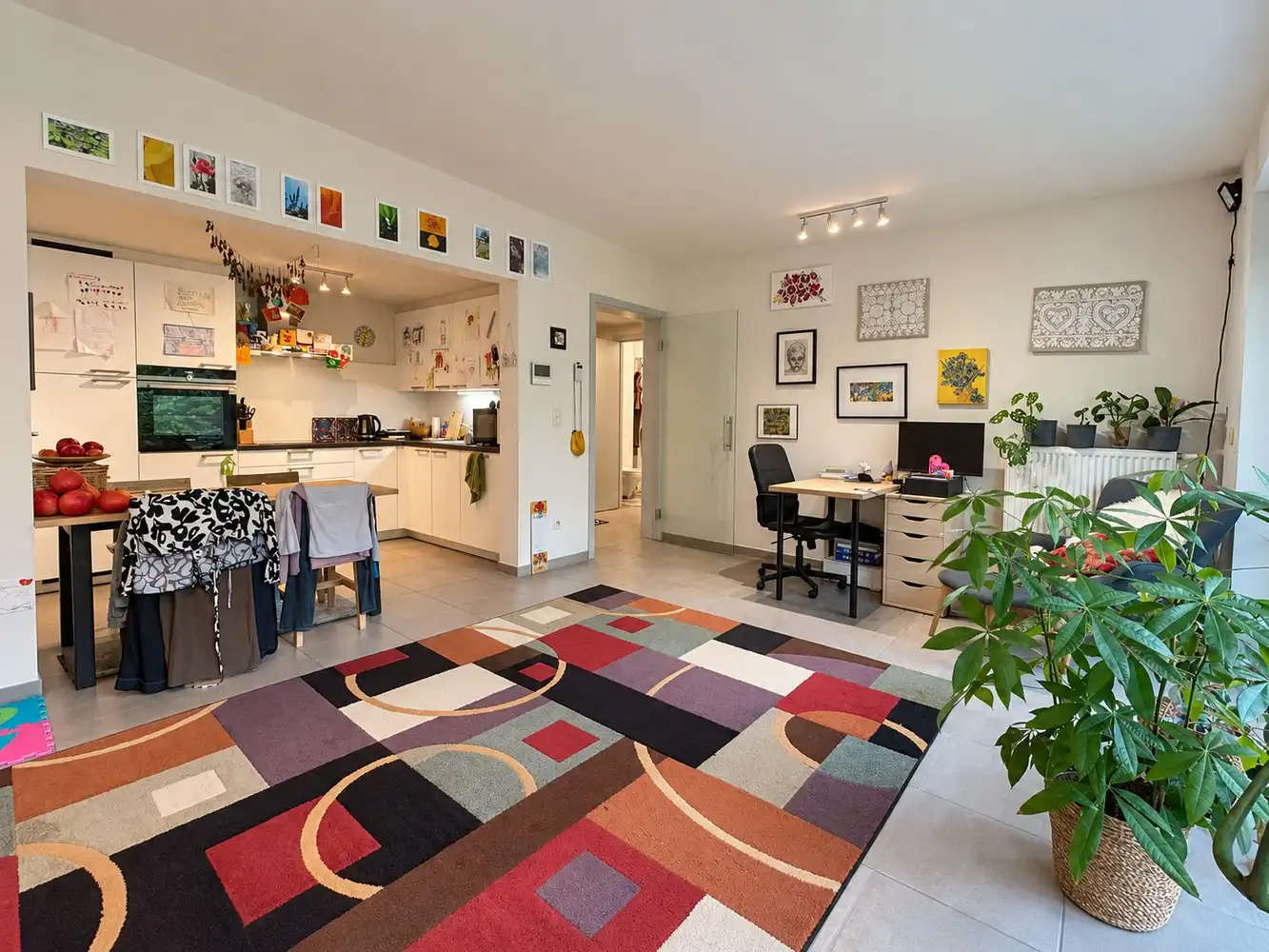 Gelijkvloers appartement met EPC label A, ruim terras en autostaanplaats foto 5