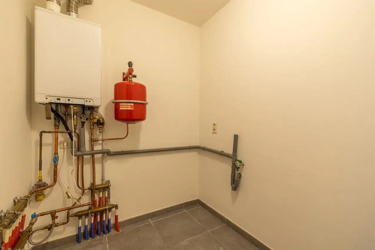 Gelijkvloers appartement met 2 slpk., terras en garagebox foto 20