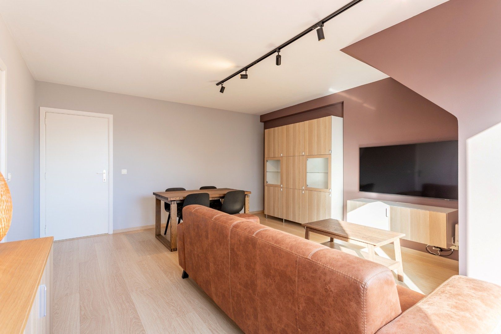 Instapklaar 2 slpk. appartement centrum Halle foto 4