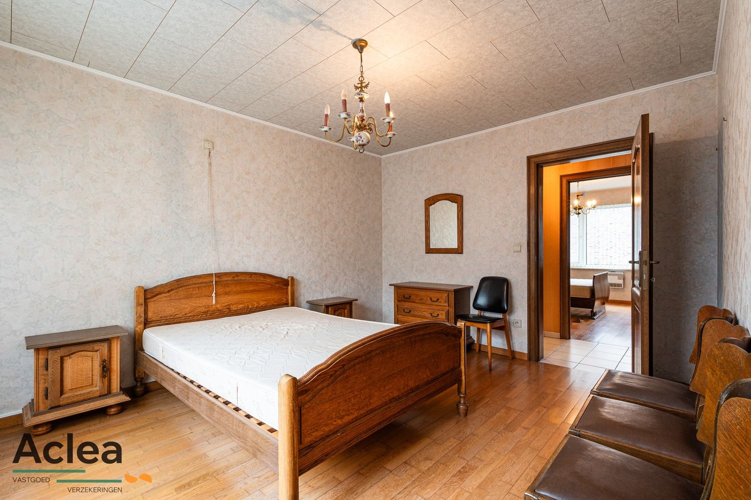 Ruime woning met veel extra potentieel op een mooi zuid gericht perceel foto 19