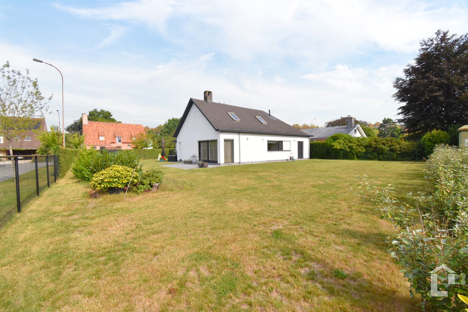 Instapklare bungalow nabij centrum De Pinte foto {{pictureIndex}}