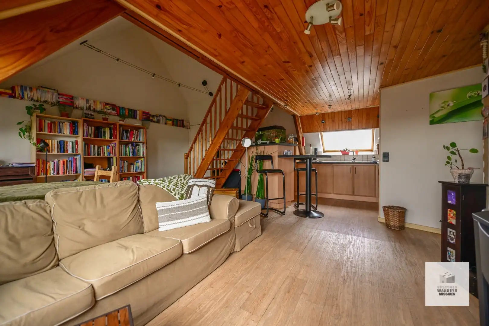 Opbrengsteigendom met 3 verhuurde appartementen op centrale liggging foto 24
