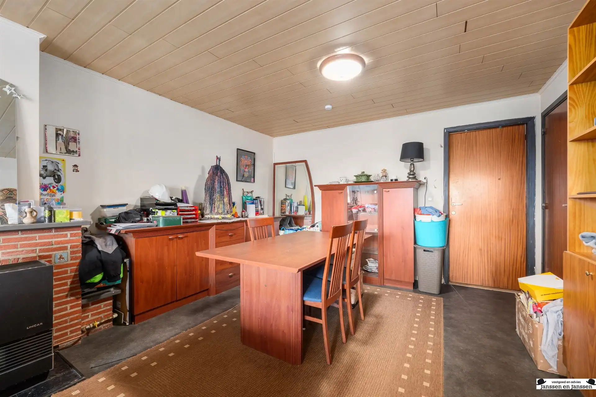 Op te frissen appartement met twee slaapkamers foto 5