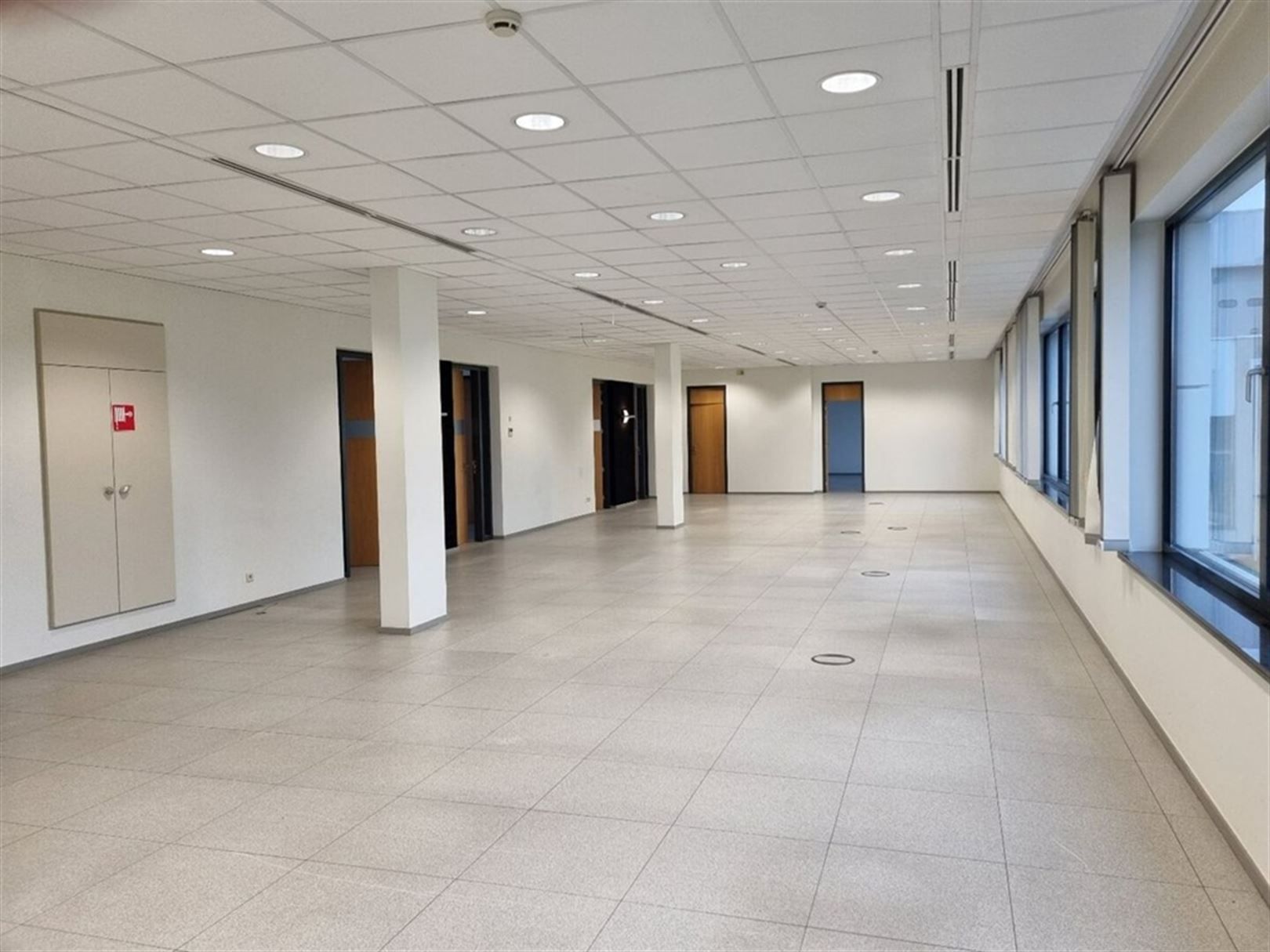 Kantoor te huur in Hasselt vanaf 527 m² met goede ligging foto 7