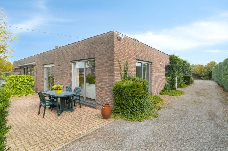 Hoofdfoto van de publicatie: Ruime woning op 1061 m2!