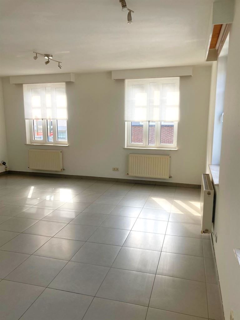 Gezellig dakappartement met 1 slaapkamer vlakbij de Markt. foto 2