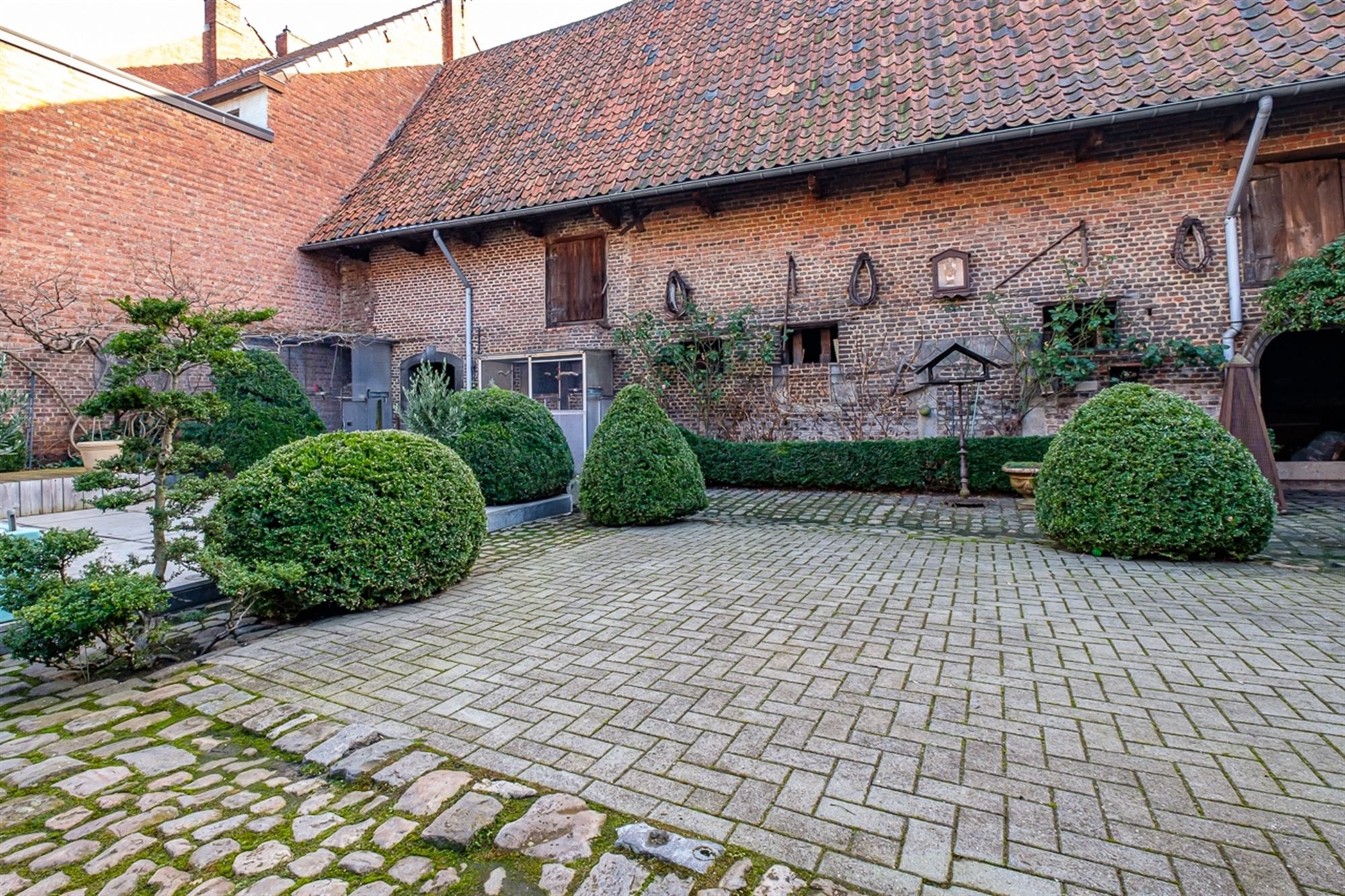 PRACHTIGE GERENOVEERDE HOEVE MET 2 WOONGELEGENHEDEN OP TOPLOCATIE foto 35