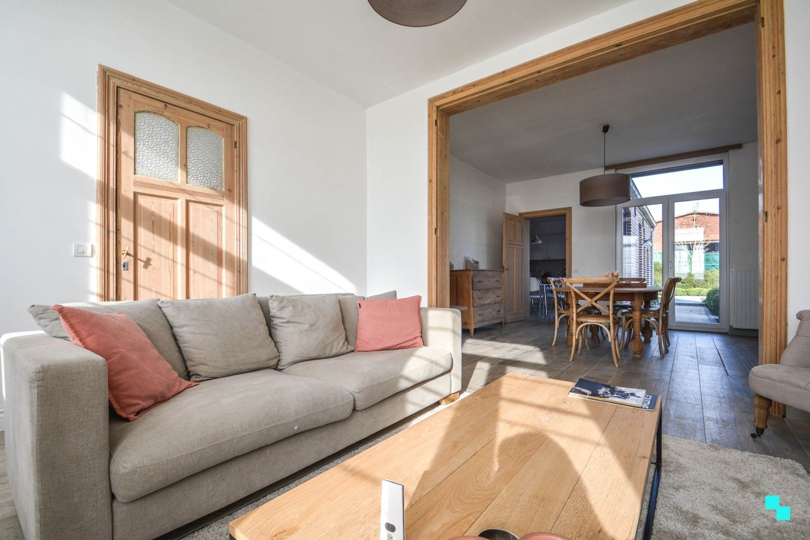 Alleenstaande landelijk gelegen woning met 3 slaapkamers foto 3