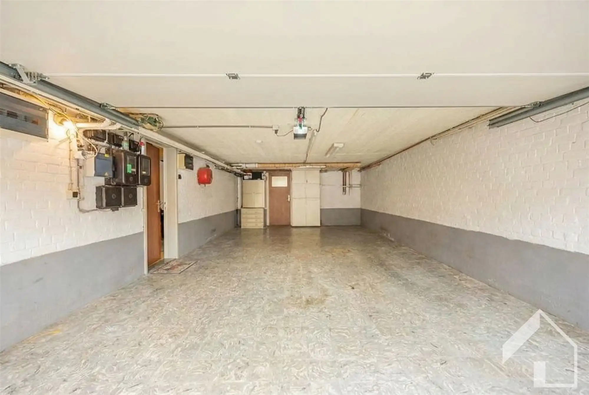 Appartement 1e verdieping + hele gelijkvloers incl garage foto 13