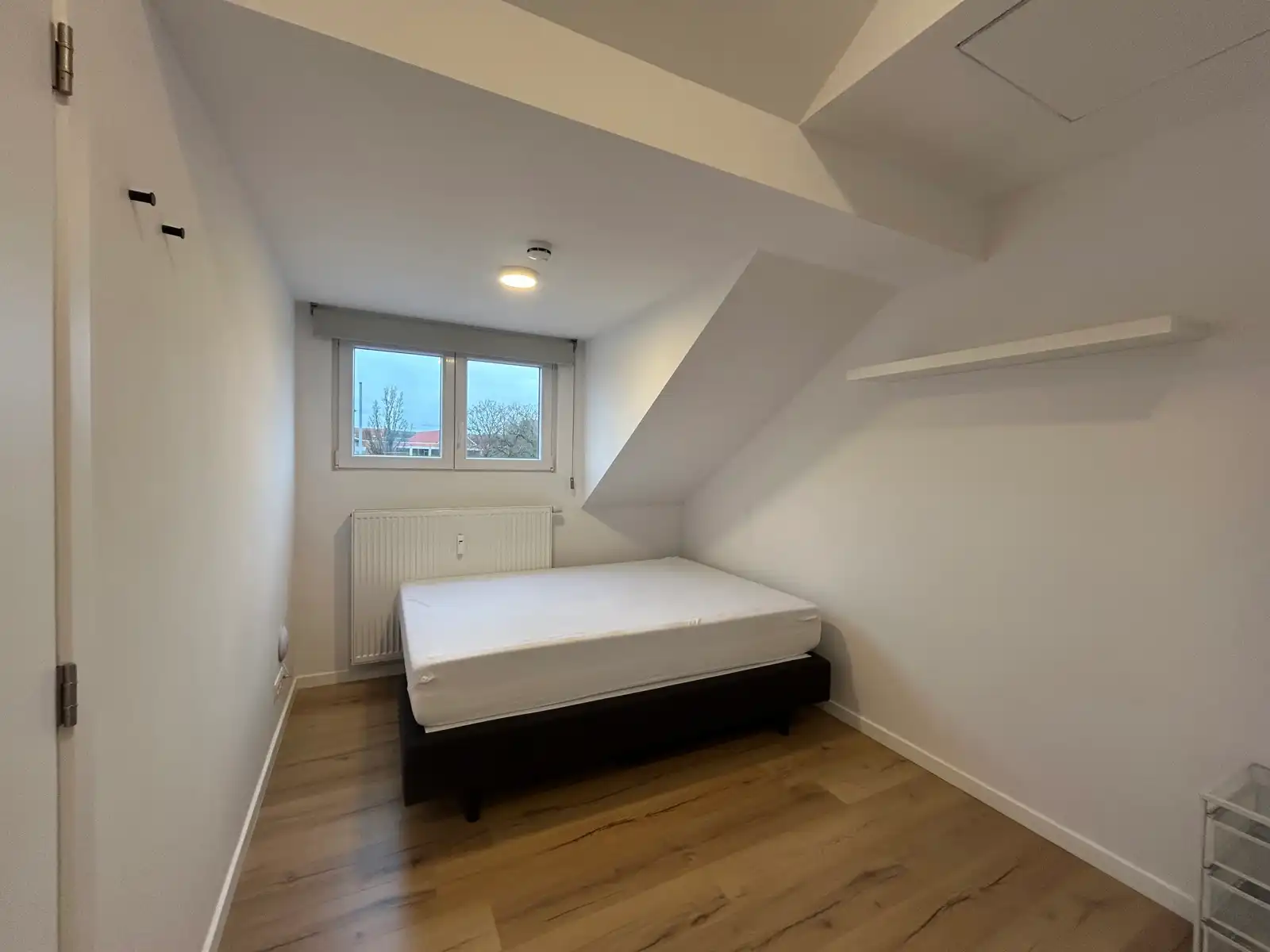 Studentenkamer eigen sanitair Parijsstraat Leuven!  foto {{pictureIndex}}