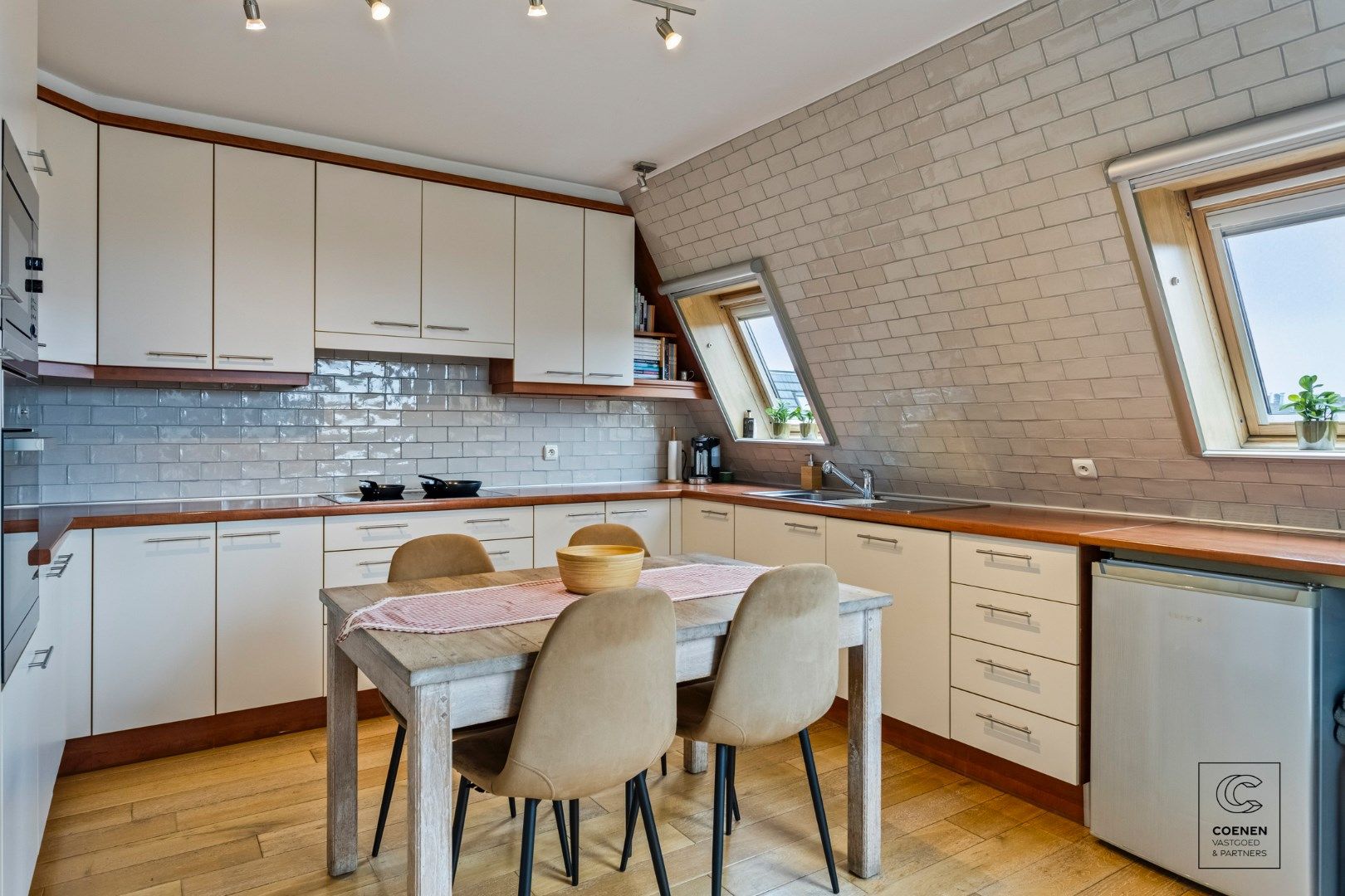 Ruim en stijlvol appartement van 146m² met zonnig terras in Lier!  foto 7