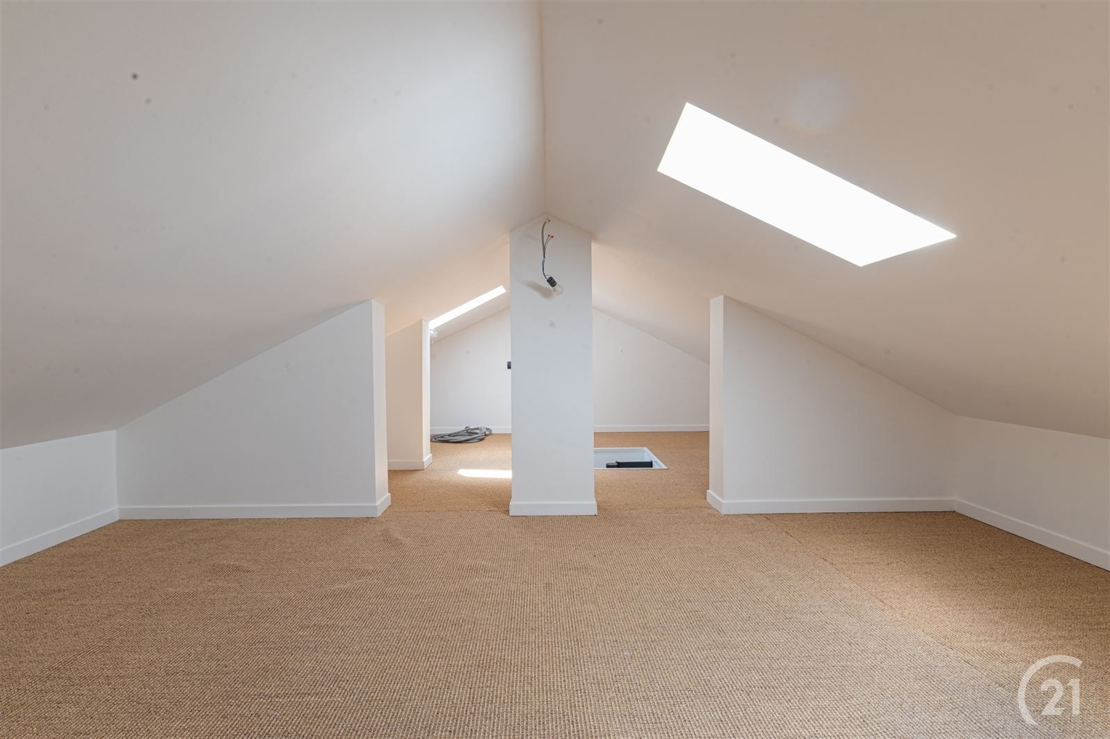Magnifiek gerenoveerde woning met bijgebouw en parkeergelegenheid foto 26
