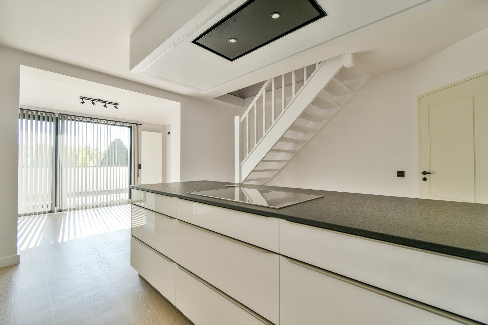 Wonen én werken op toplocatie in Oostkamp! foto 13
