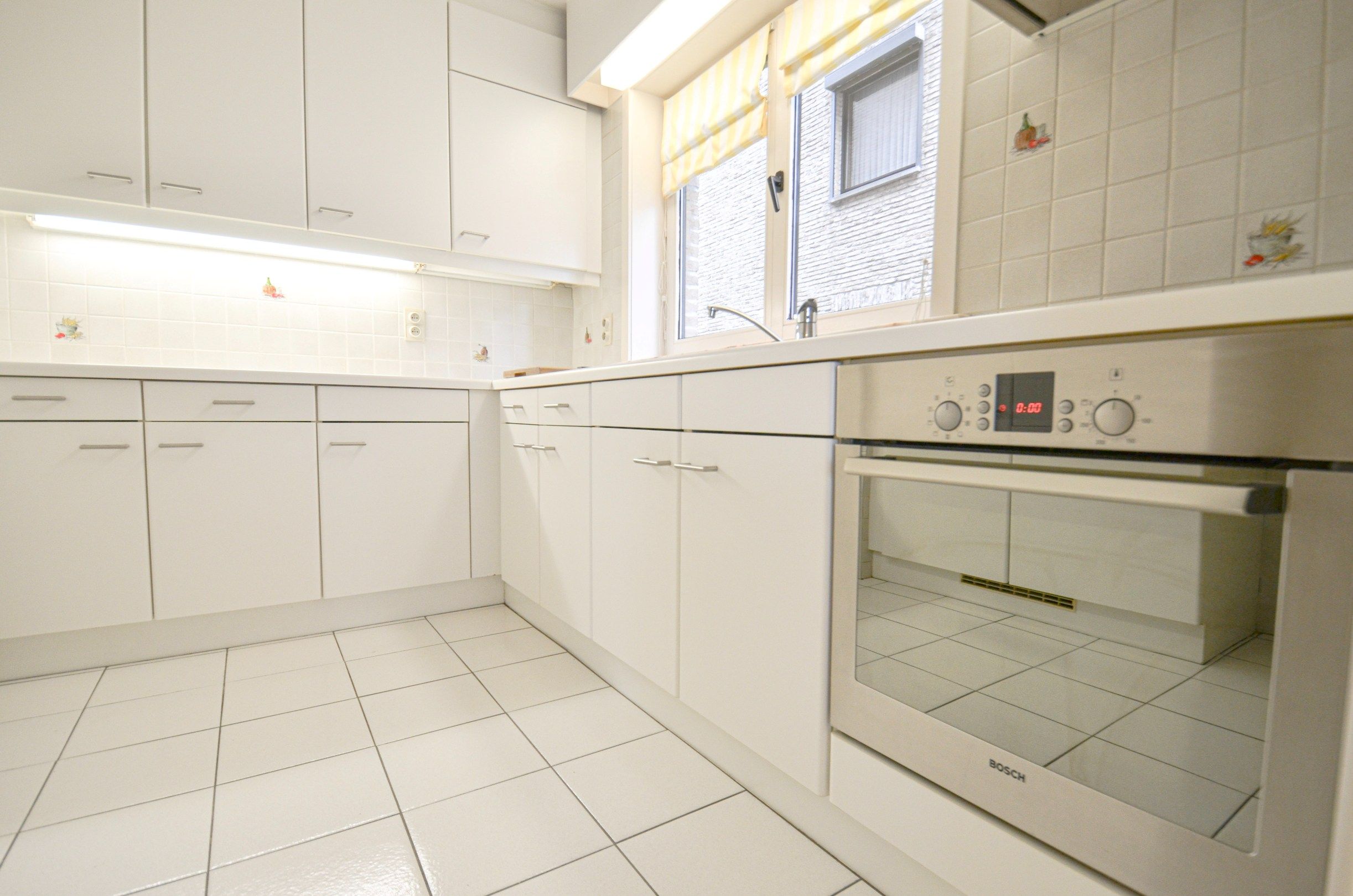 Lichtrijk hoekappartement met ruime terrassen gelegen in een klein residentie. foto 7