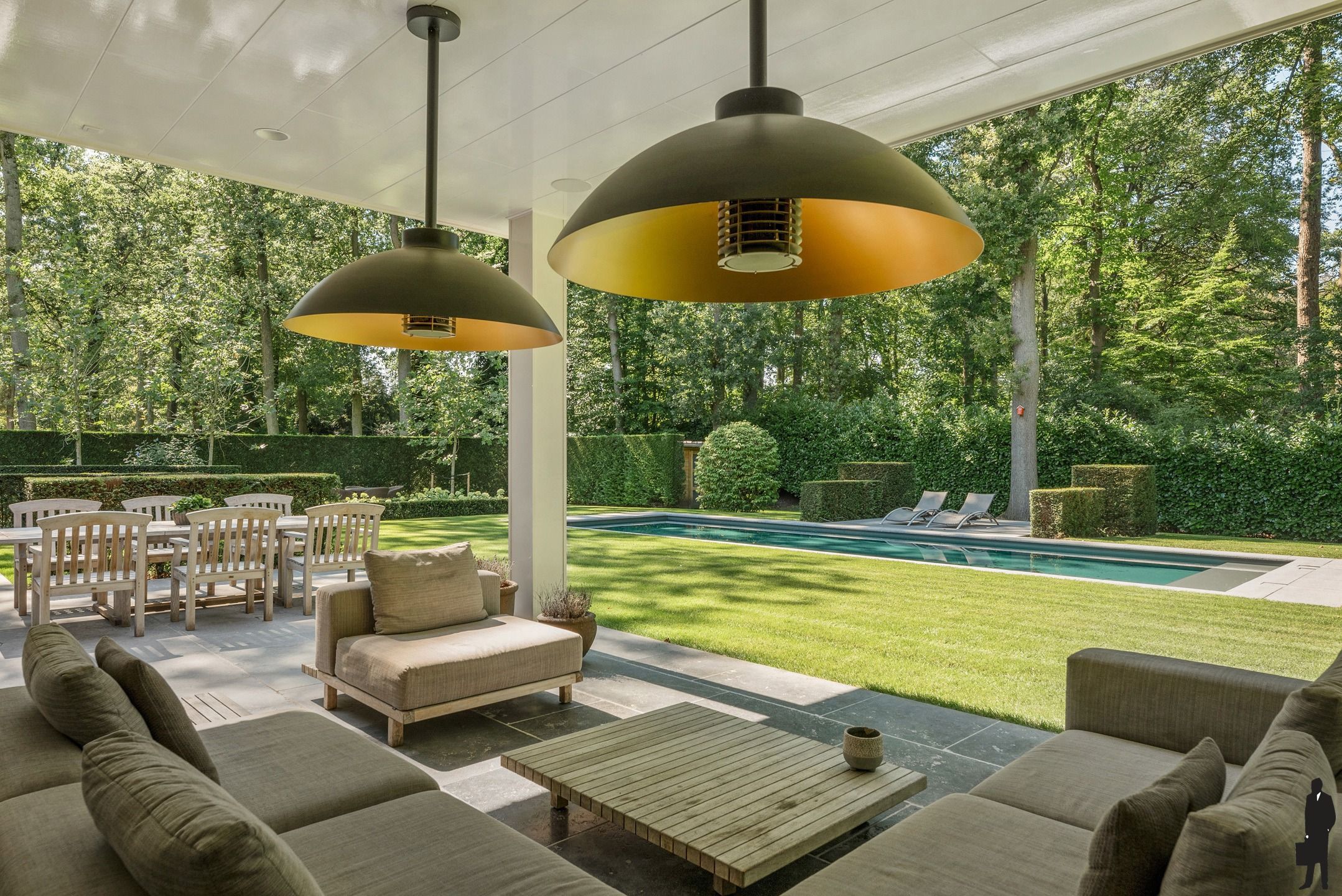 Rietgedekte en tot in de puntjes afgewerkte klassevilla foto 29