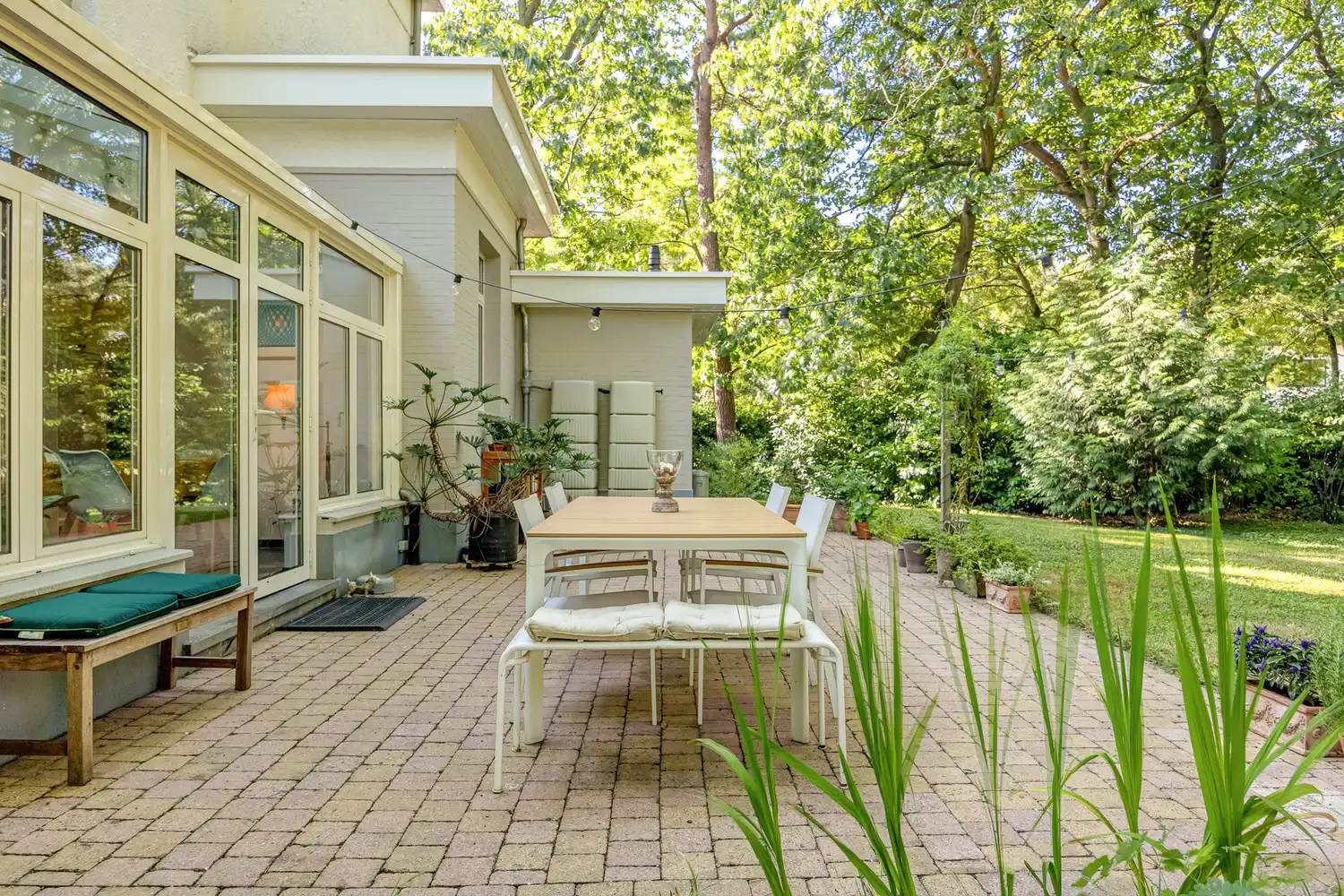 Instapklare en karaktervolle villa op toplocatie, gelegen op een ruim perceel van +-2450m², omgeven door rust, privacy en groen foto 22