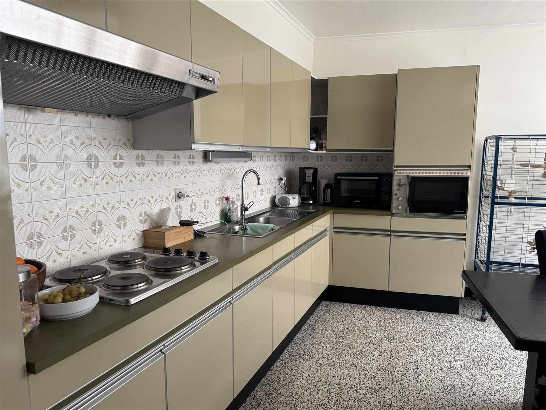Ruime woning met 3 slaapkamers en grote tuin foto 5