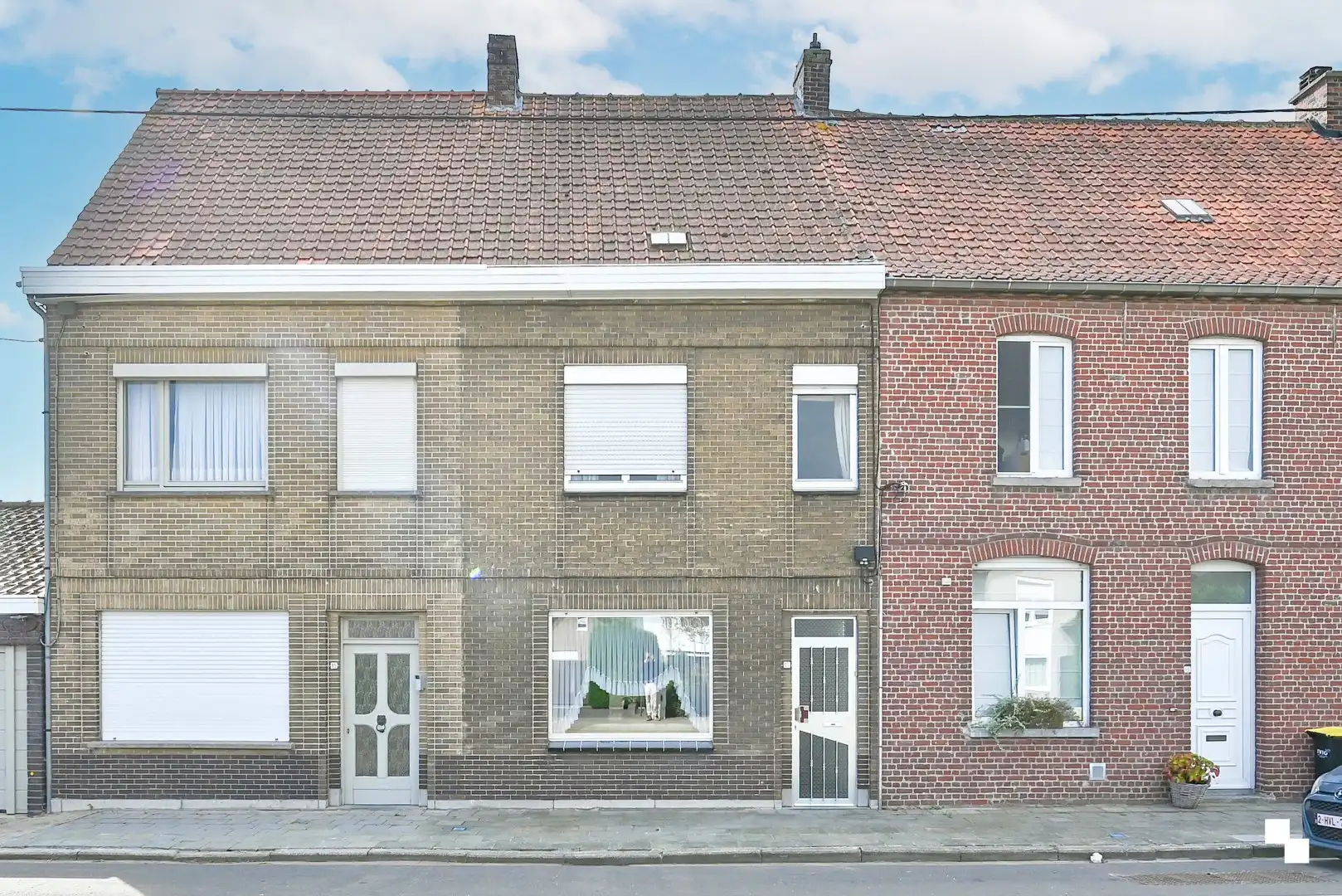 Te renoveren woning met dubbele garage in Oostrozebeke foto 29