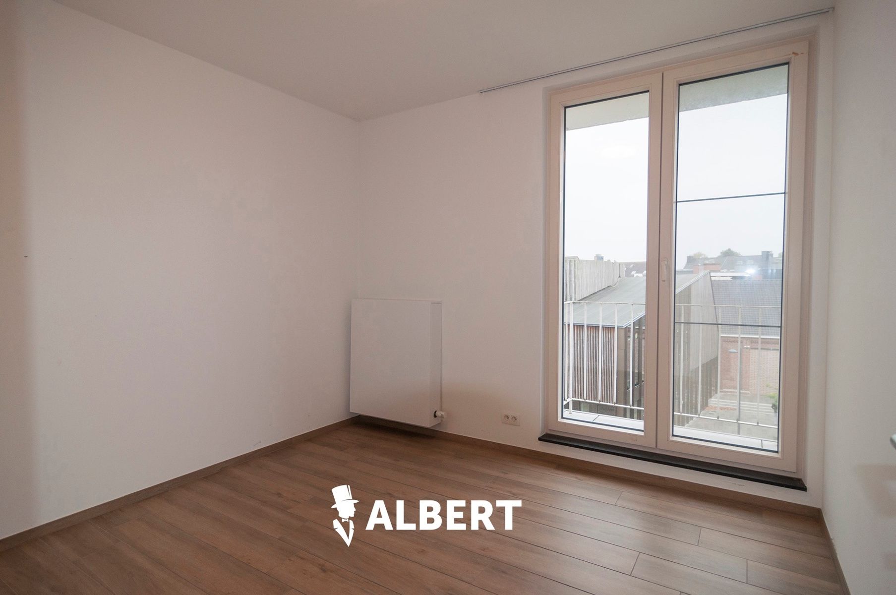 Ruim gerenoveerd instapklaar appartement centrum Diepenbeek! foto 12