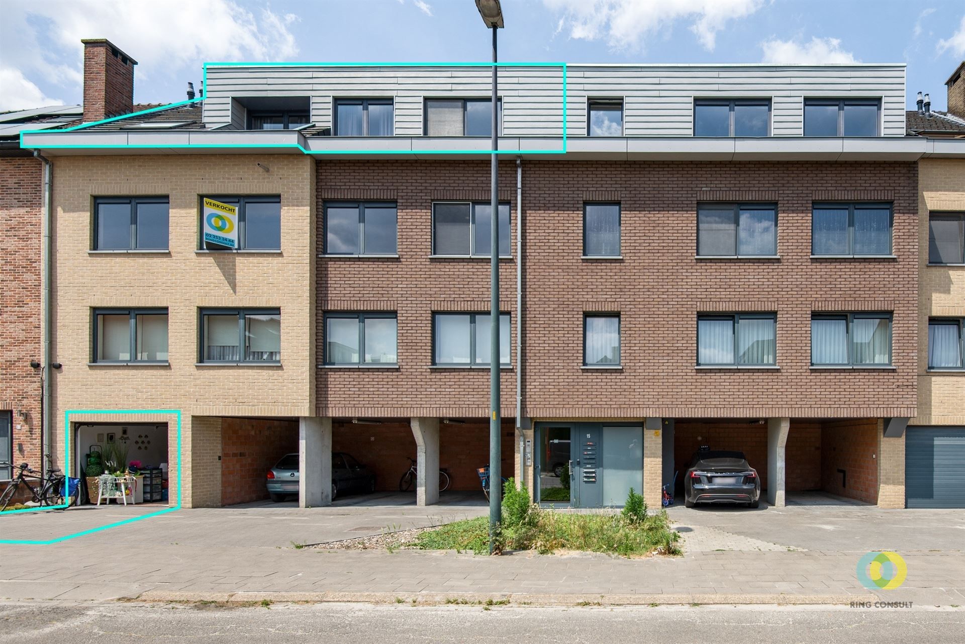 Instapklaar appartement met ruim terras foto 13