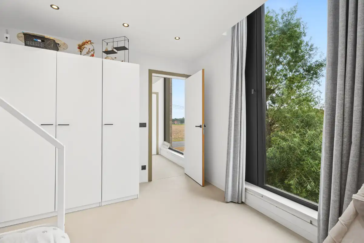 Hoogwaardig afgewerkte, energieneutrale villa (2024) op 876 m² te Oudegem foto 14