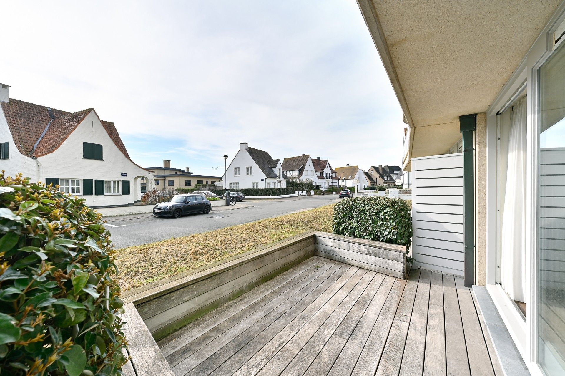 Geweldig gelegen gelijkvloers appartement met een zonnig terras te Knokke foto 2