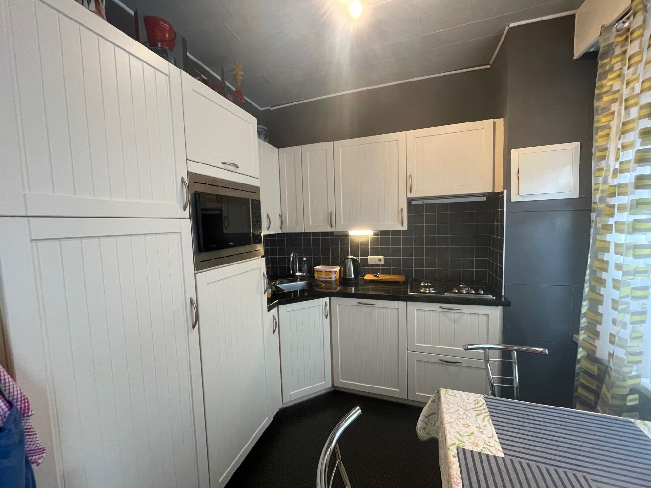 Gezellig gemeubeld appartement met één slaapkamer. Niet ver van het centrum van Blankenberge en het openbaar vervoer. foto 2