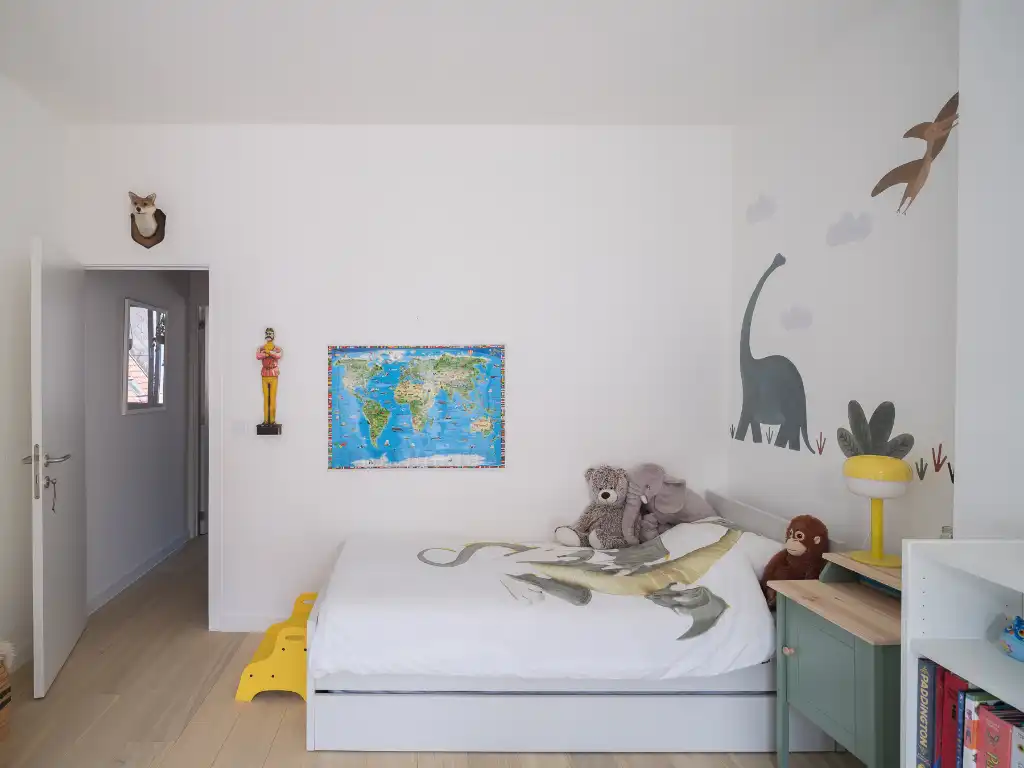Karaktervol gerenoveerde gezinswoning (232 m²) met onder meer vijf slaapkamers. foto 23