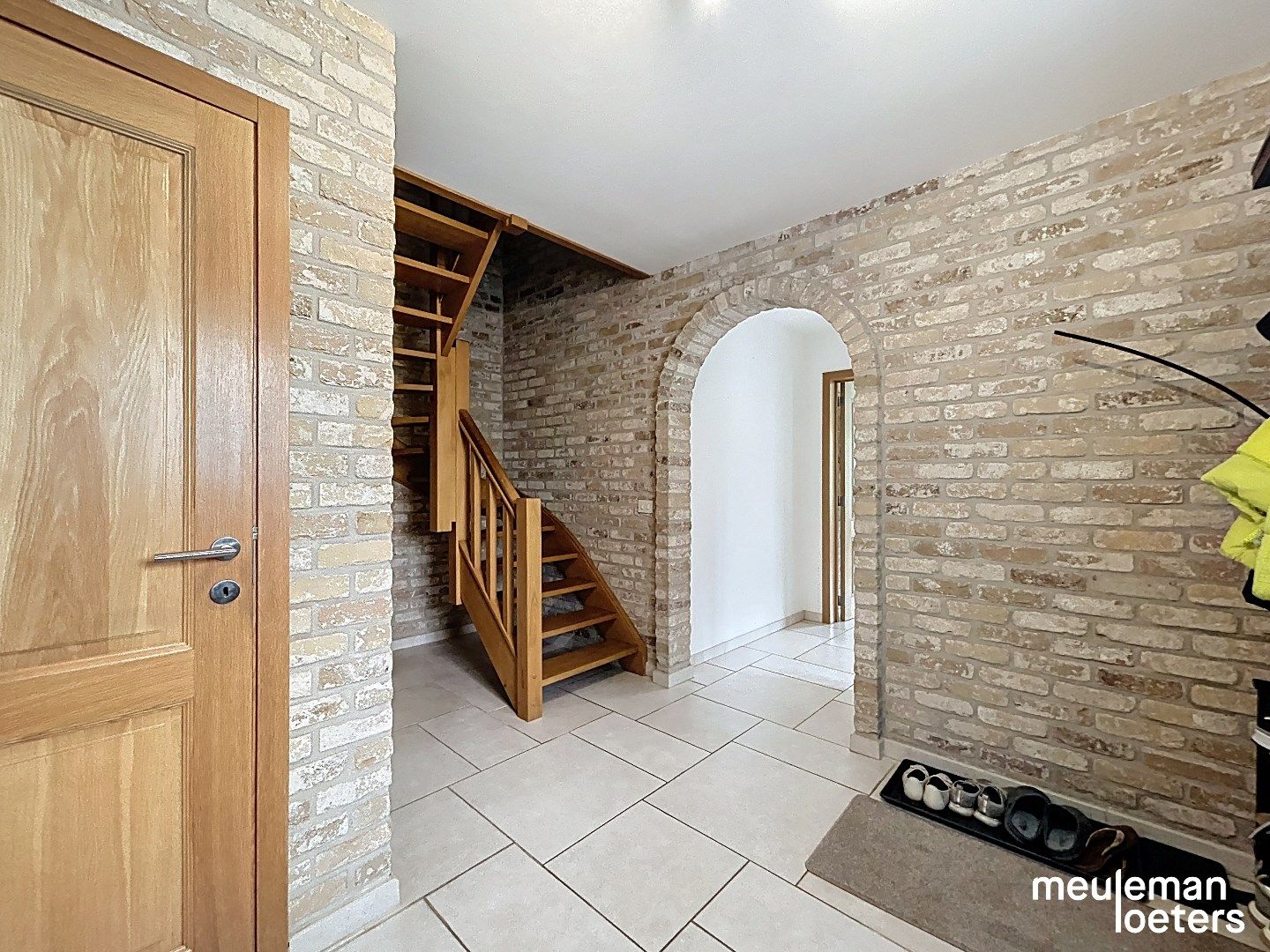 Ruime woning op rustige ligging foto 3