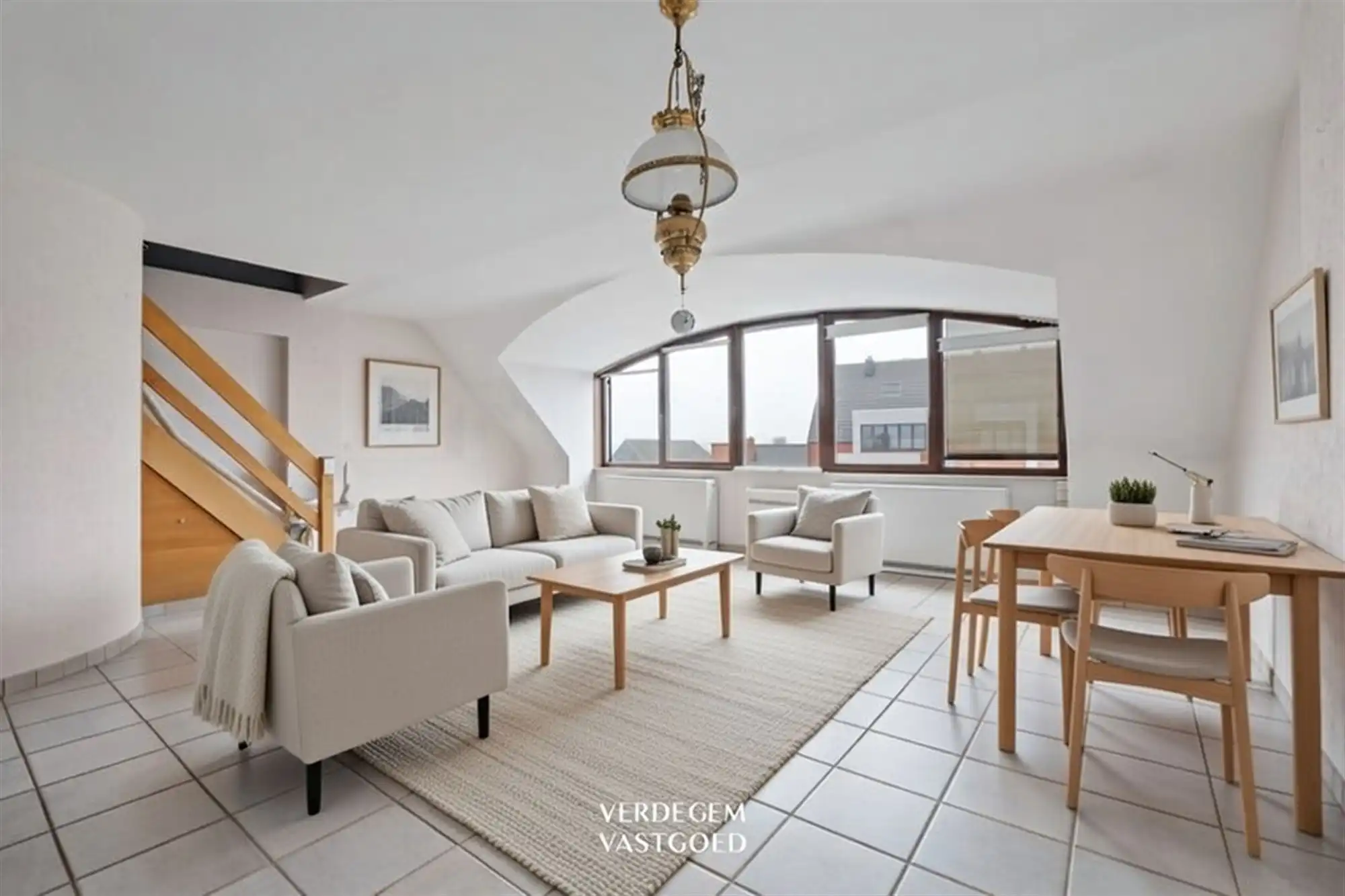 Hoofdfoto van de publicatie: Centraal gelegen duplexappartement met 3 slaapkamers, 2 terrassen en garage