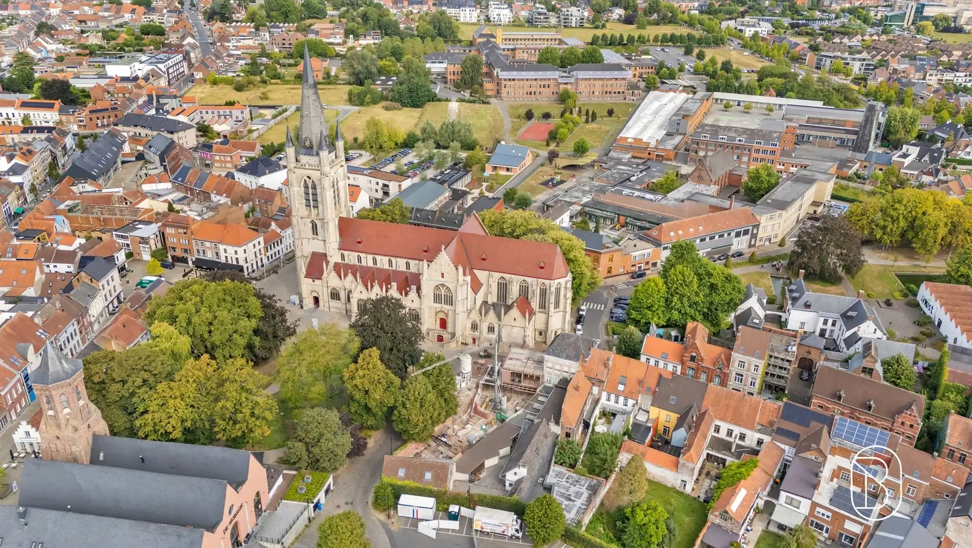 TOPgelegen herenwoning pal in het centrum foto 27