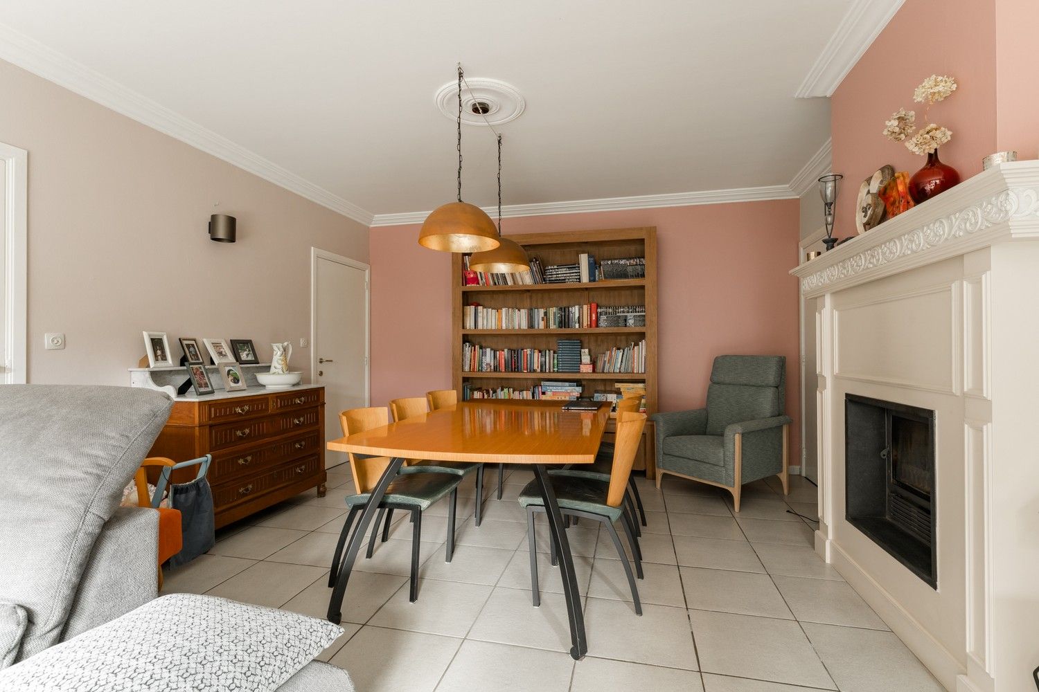 Instapklare gezinswoning met veranda en prachtige tuin foto 9