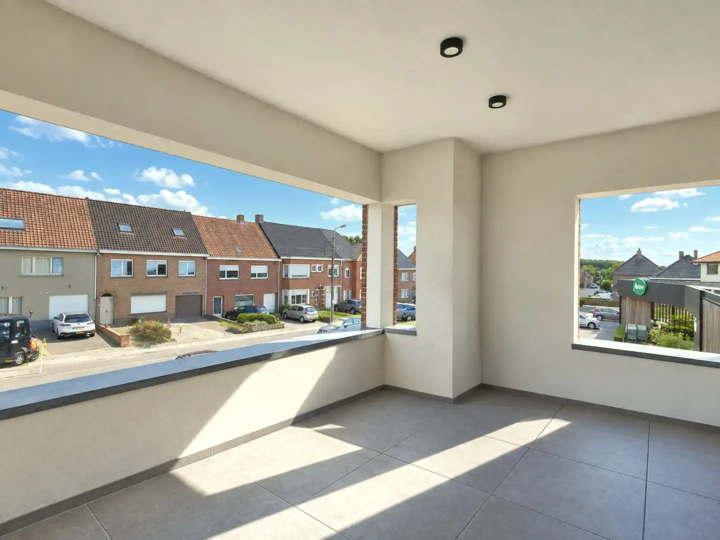 VOLLEDIG GERENOVEERD EN ENERGIEZUINIG APPARTEMENT MET TERRAS EN AUTOSTAANPLAATS! foto 8