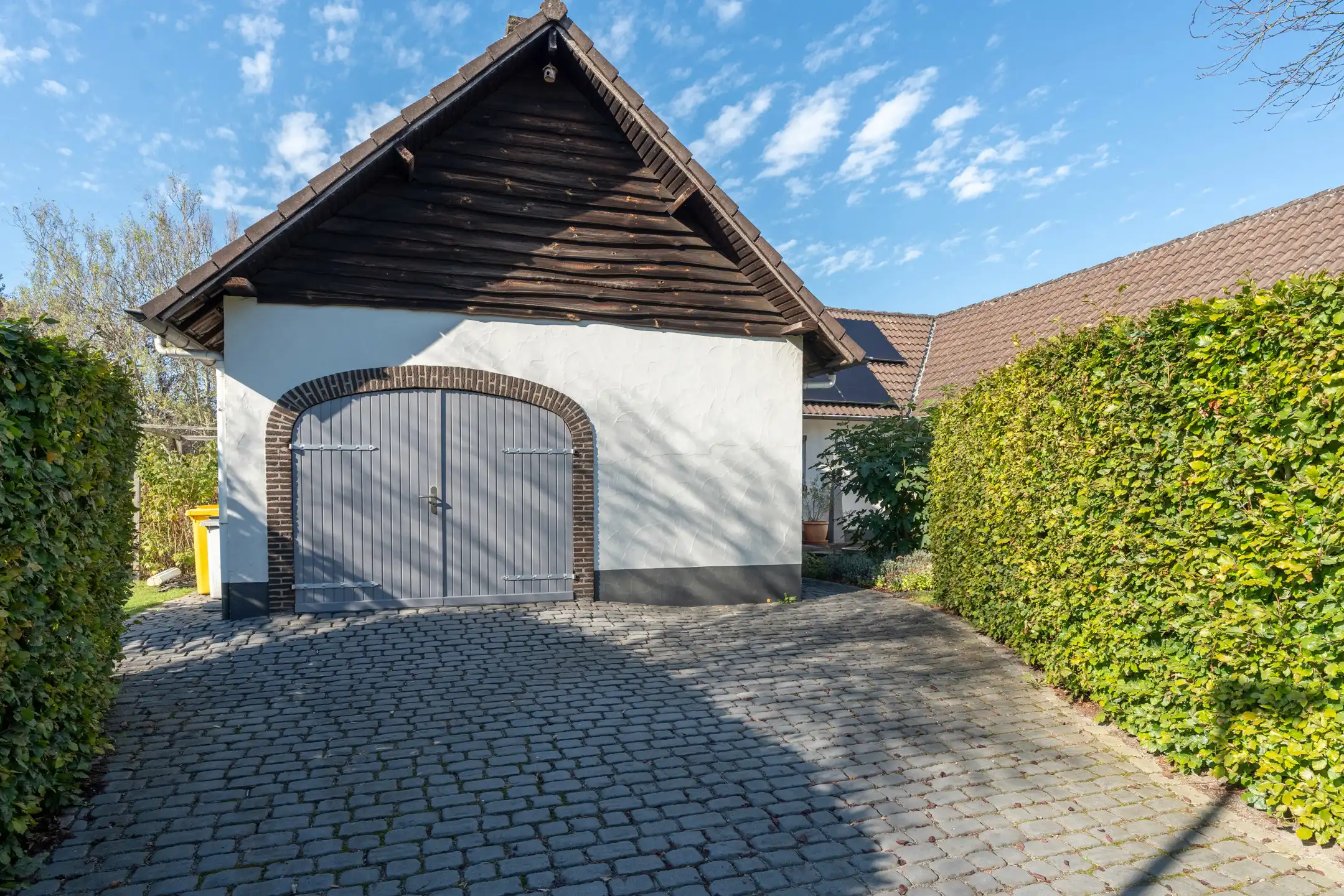 Gunstig gelegen laagbouwwoning met 3 slpks, tuin en garage. foto 2