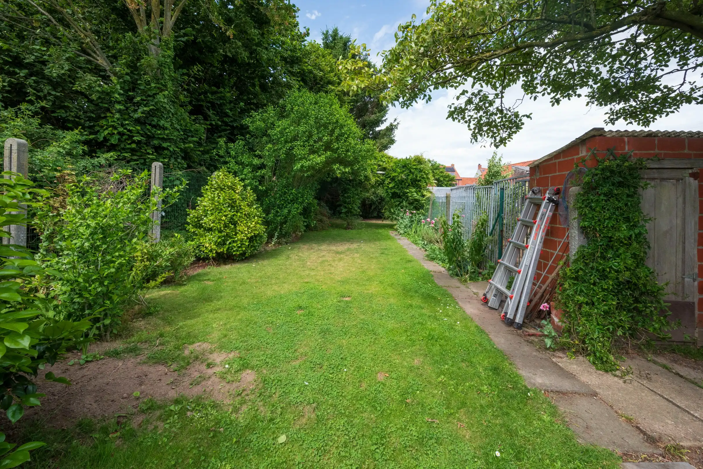 Ruime gezinswoning met tuin en garage. foto 8