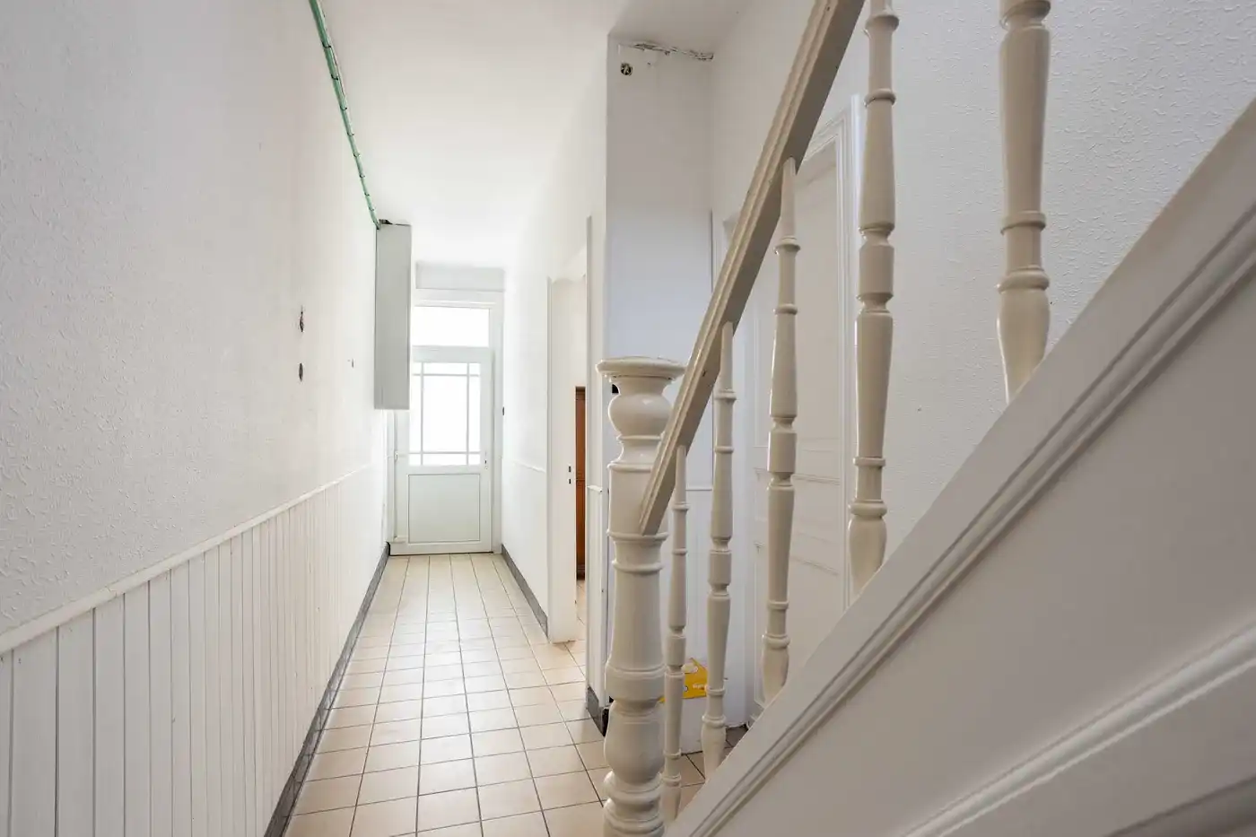Halfopen bebouwing met atelier in centrum Zwevegem  foto 2