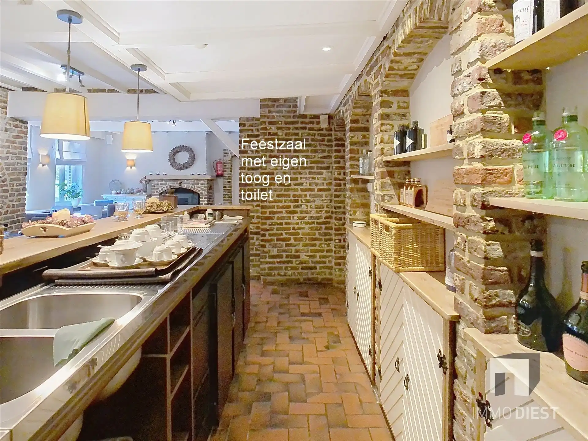 Brasserie - restaurant - feestzaal - privéwoonst foto 26