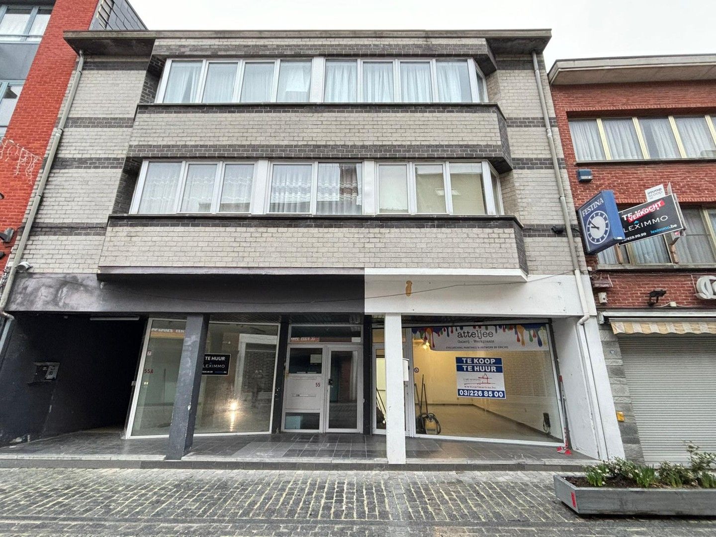 VERHUURD COMMERCIEEL GELIJKVLOERS foto {{pictureIndex}}