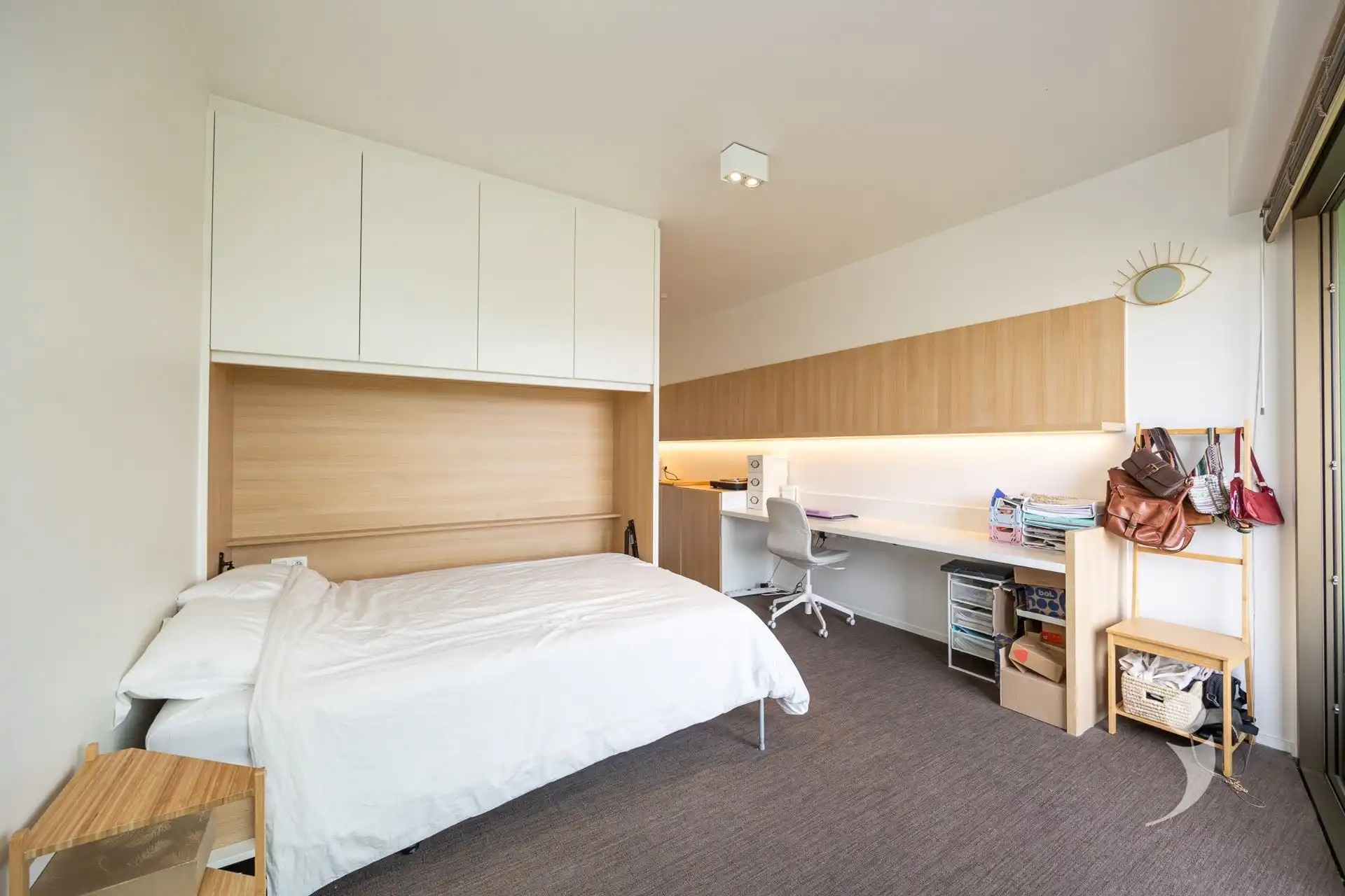 Luxueuze studentenkamer met eigen sanitair en terras foto 6