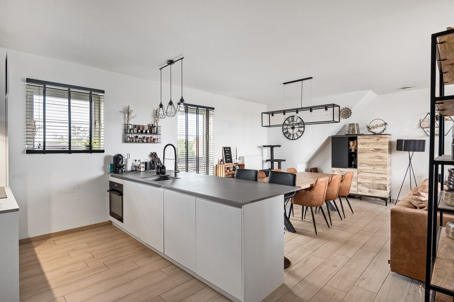 Dakappartement met 2 slaapkamers en riant terras te koop! foto 10