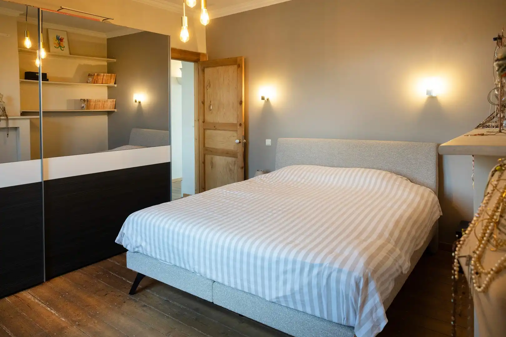 Karaktervolle woning met 4 kamers en gezellige binnentuin. foto 12