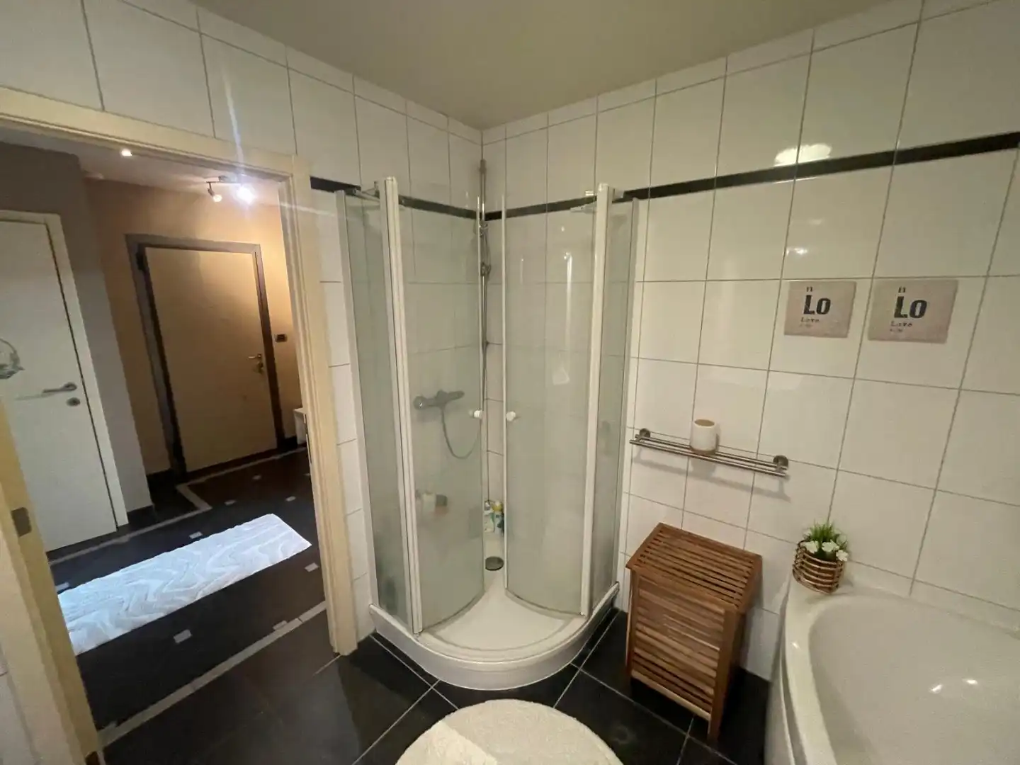 Verzorgd appartement met 2 slaapkamers, 2 terrassen en lift foto 12