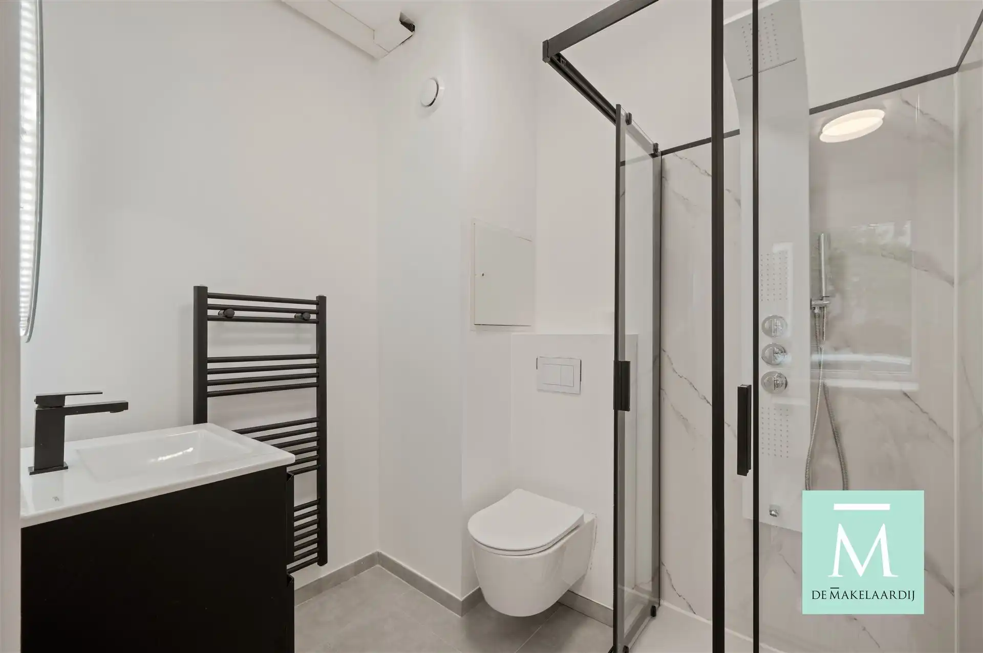 STUDENTS ONLY! Gemeubelde studio in hartje Mechelen - EERSTE BEWONING NA RENOVATIE  foto 2